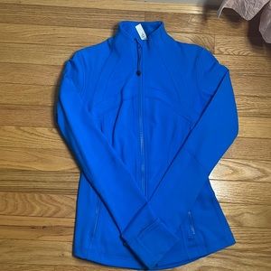 Vibrant Poolside blue define jacket!